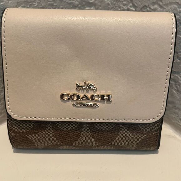 Coach Small Trifold Wallet Signature Logo Canvas Brown - Picture 2 of 9